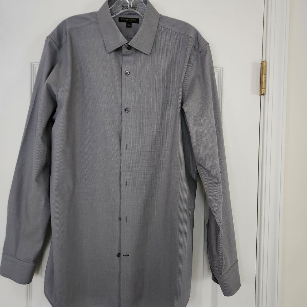 Banana Republic Men’s Non Iron Collared Shirt Gray Check design Long Sleeve Sz L